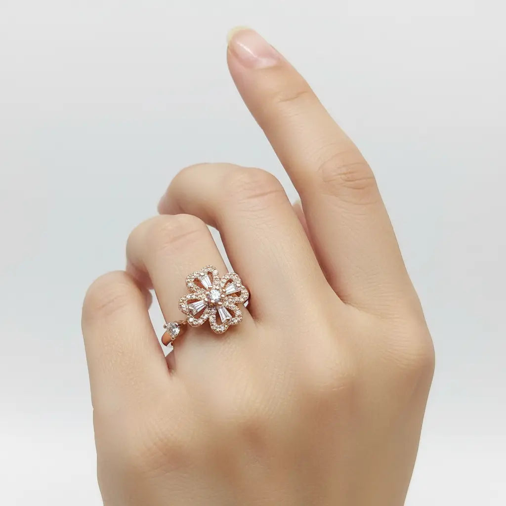 Four-Leaf Clover Spinning Gold Ring