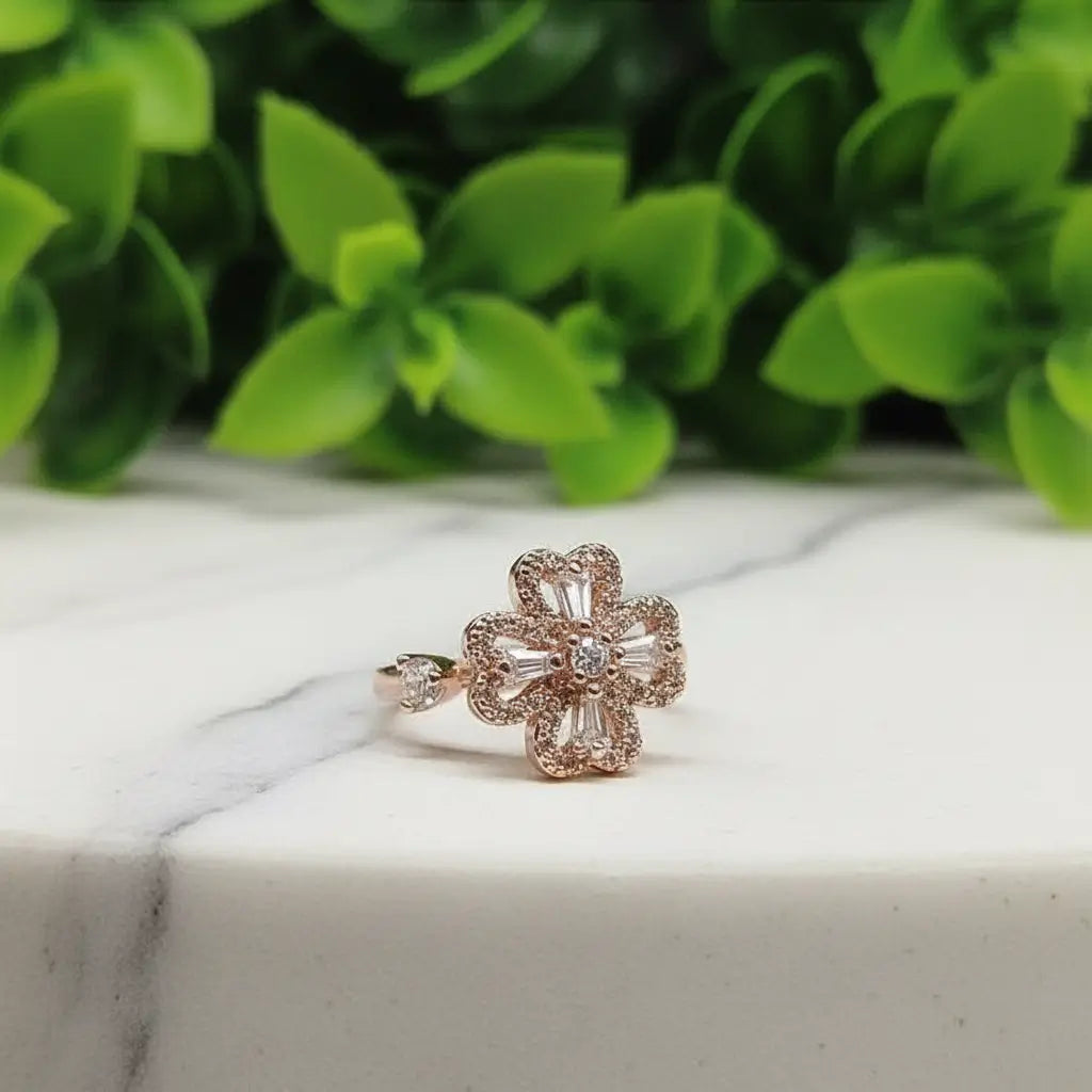 Four-Leaf Clover Spinning Gold Ring